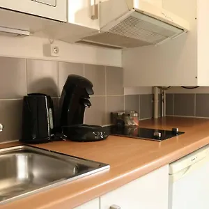405 - Sejour Romantique Dans Un De 5 - Flat-guest , Paris Frankreich